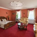 Bibic Es Tueskevar Etterem Es Horgaszto Hotel Mestecǎneşti