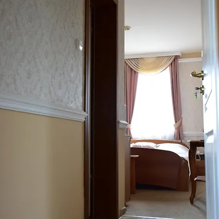 Hotel Bibic Es Tueskevar Etterem Es Horgaszto