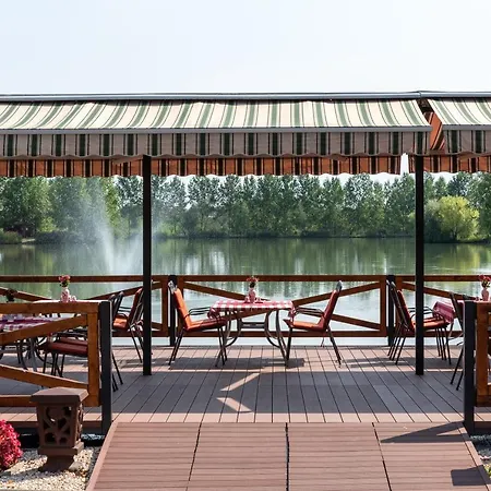 Bibic Es Tueskevar Etterem Es Horgaszto Hotel Nyíregyháza