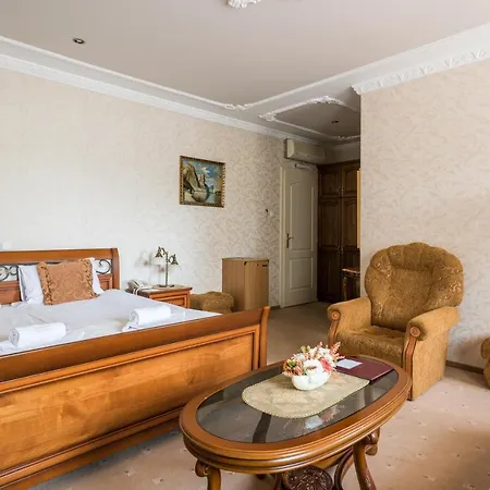 Bibic Es Tueskevar Etterem Es Horgaszto Hotel Nyíregyháza