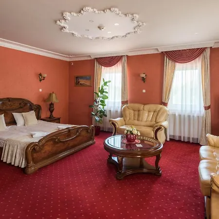 Bibic Es Tueskevar Etterem Es Horgaszto Hotel Nyiregyhaza