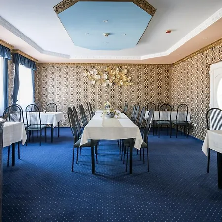 Bibic Es Tueskevar Etterem Es Horgaszto Hotel Nyíregyháza