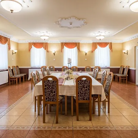 Bibic Es Tueskevar Etterem Es Horgaszto Hotel Nyiregyhaza