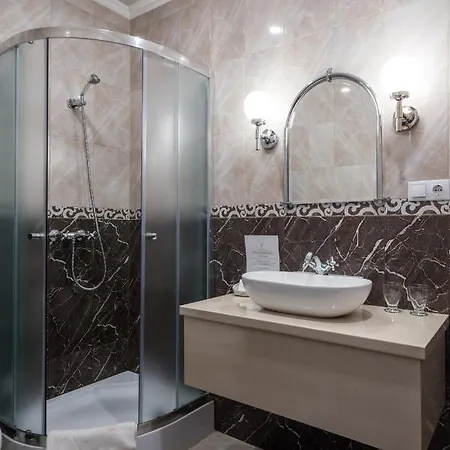 Bibic Es Tueskevar Etterem Es Horgaszto Hotel 3*