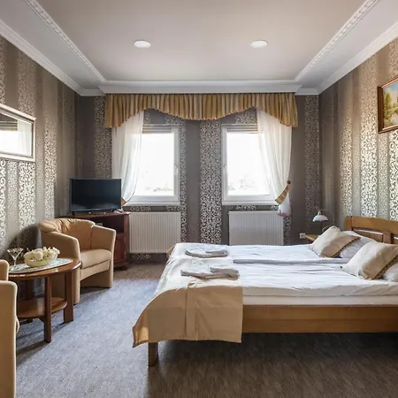 Bibic Es Tueskevar Etterem Es Horgaszto 3* Nyiregyhaza