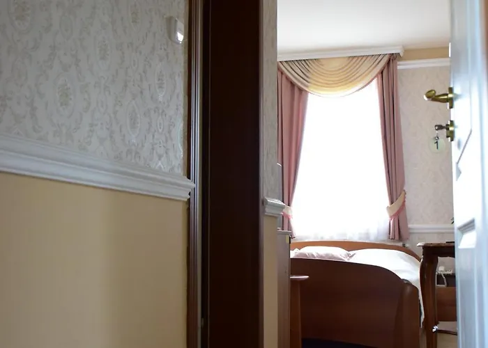 Hotel Bibic Es Tueskevar Etterem Es Horgaszto