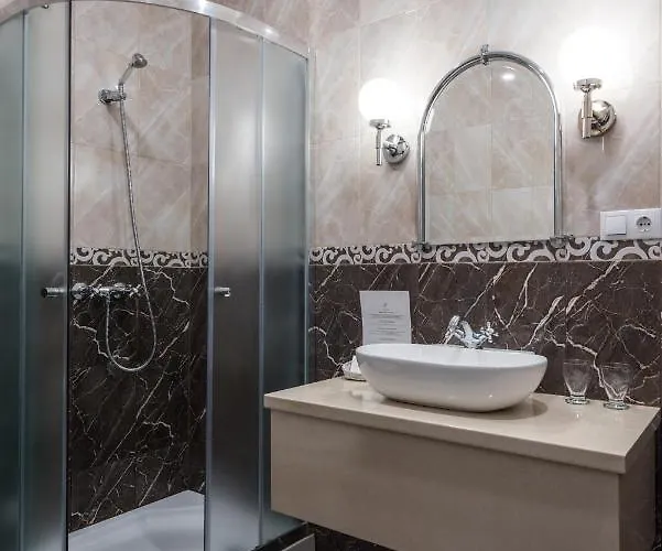 Bibic Es Tueskevar Etterem Es Horgaszto Hotel 3*