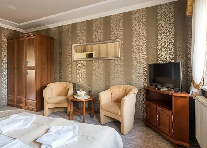 Hotel Bibic Es Tueskevar Etterem Es Horgaszto